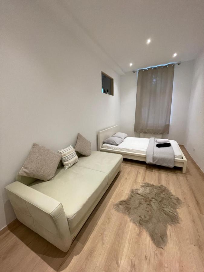 Cozy 8-Person Home In Vienna Located At Haberlgasse 82 N1 Екстериор снимка