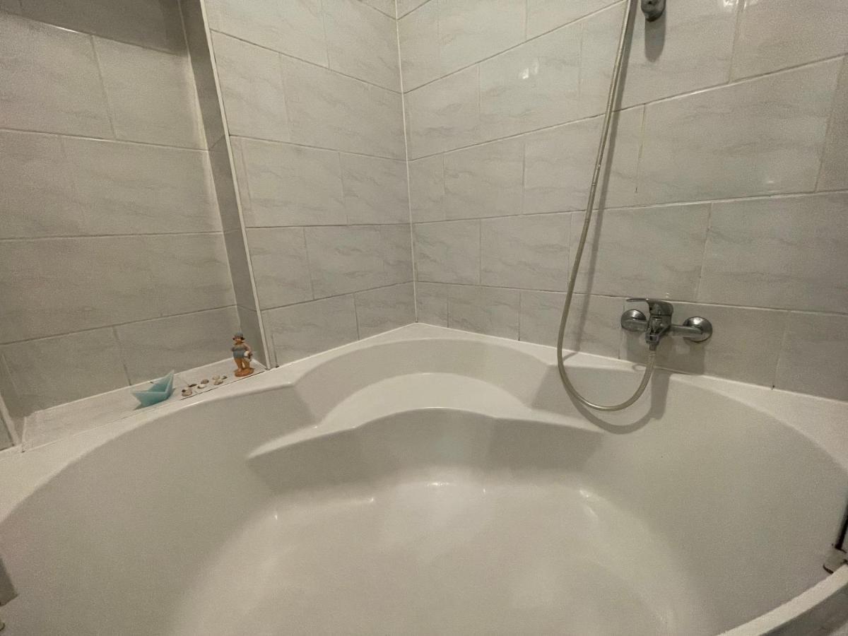Cozy 8-Person Home In Vienna Located At Haberlgasse 82 N1 Екстериор снимка