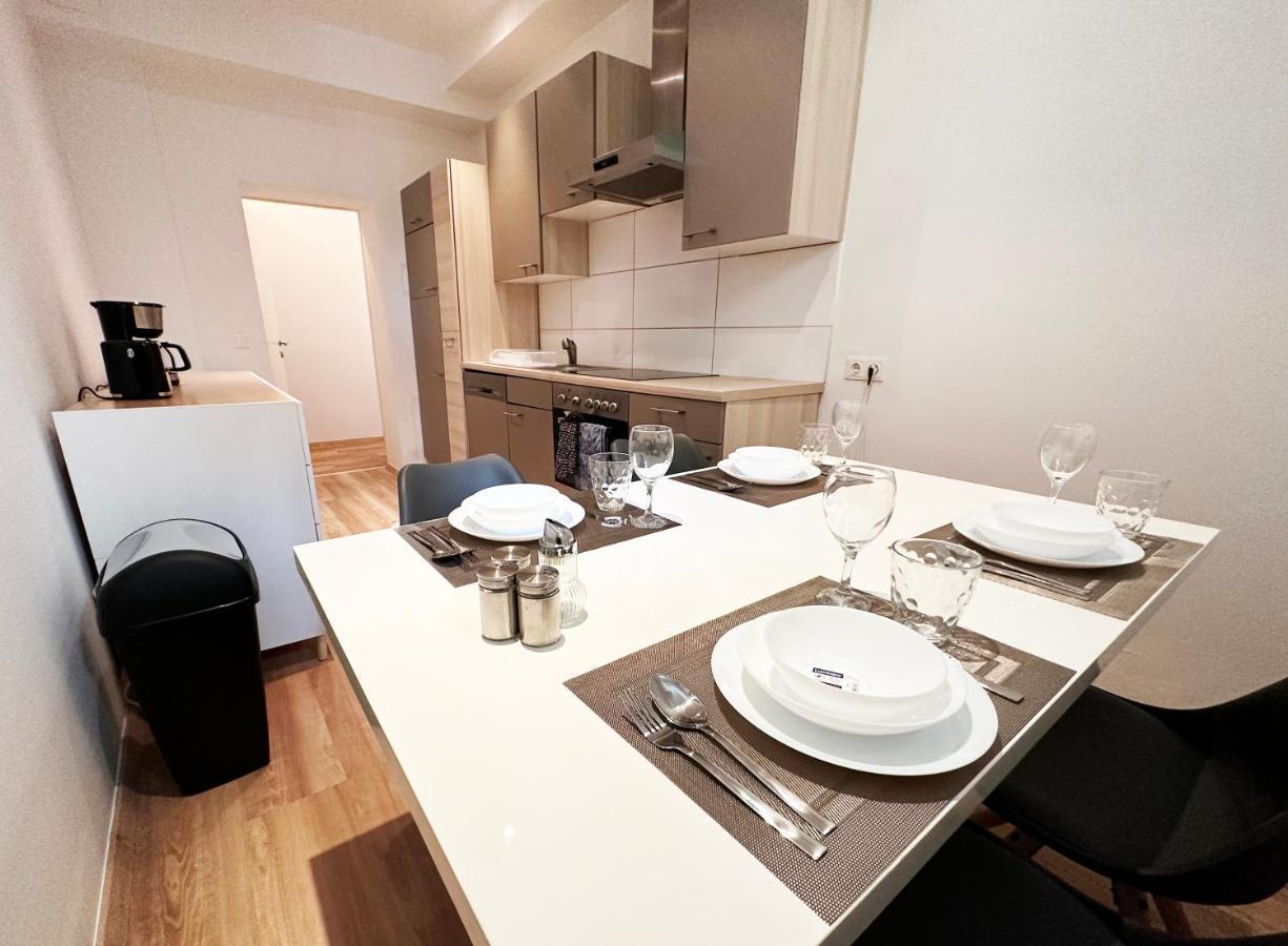 Cozy 8-Person Home In Vienna Located At Haberlgasse 82 N1 Екстериор снимка